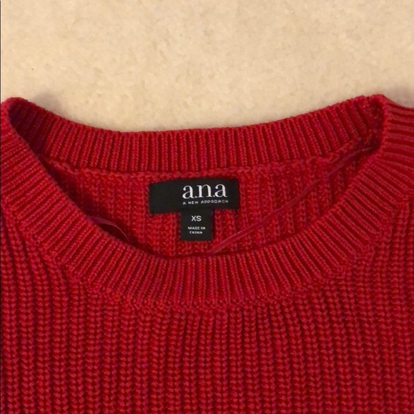 Read sweater - Picture 2 of 4